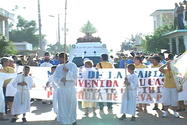 Recibimiento de la imagen de la Virgen de la Caridad en Nueva Paz
